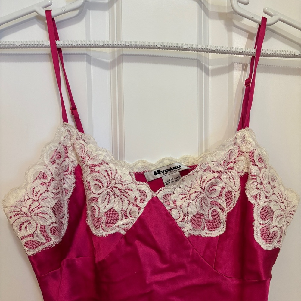 Peter Nygard Fuchsia Lace Detail Chemise Strappy Tank Top in 100% Silk